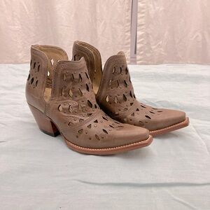 Ariat Dixon studded bootie